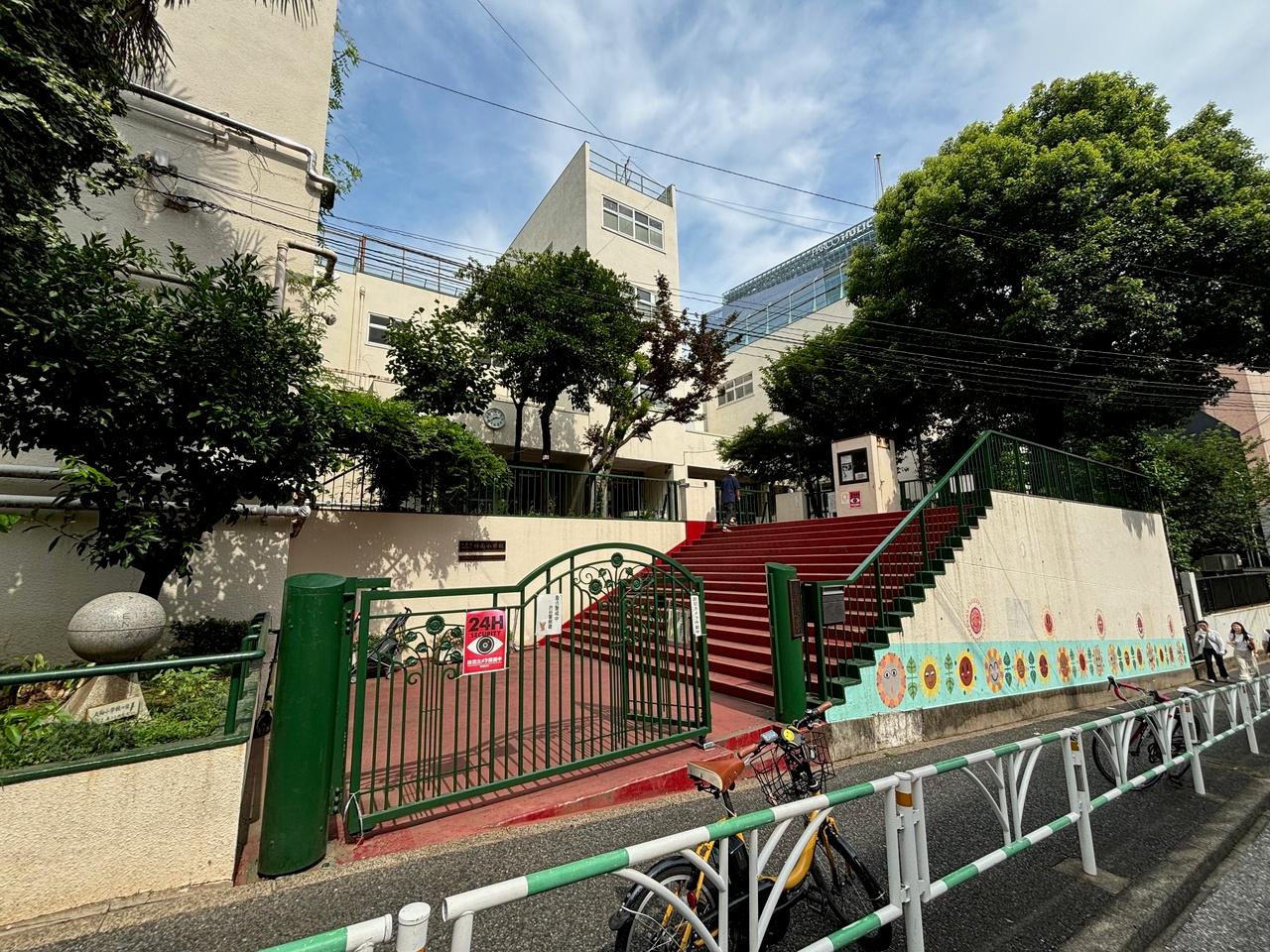 神南小学校