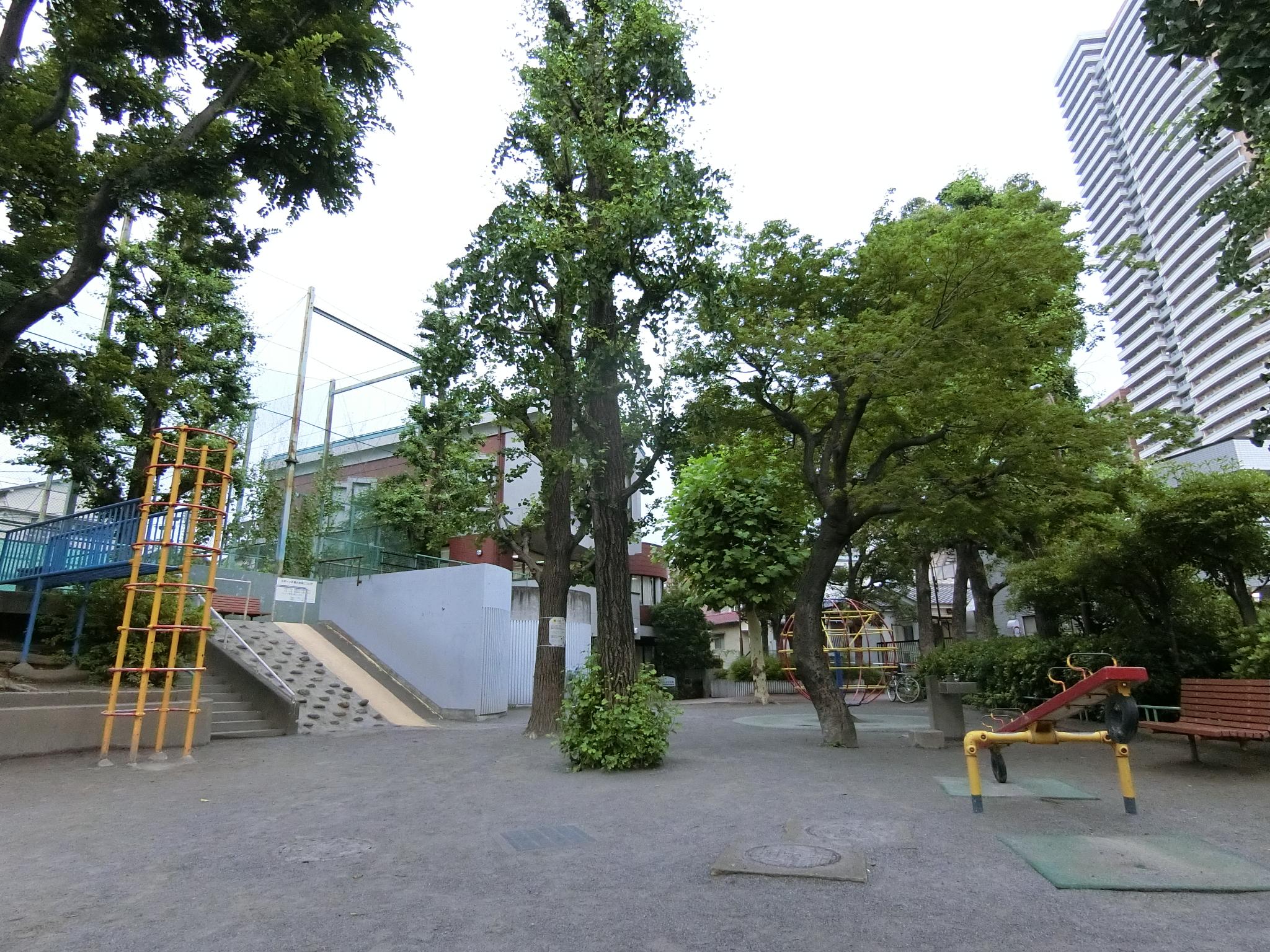 新宿区立住吉公園